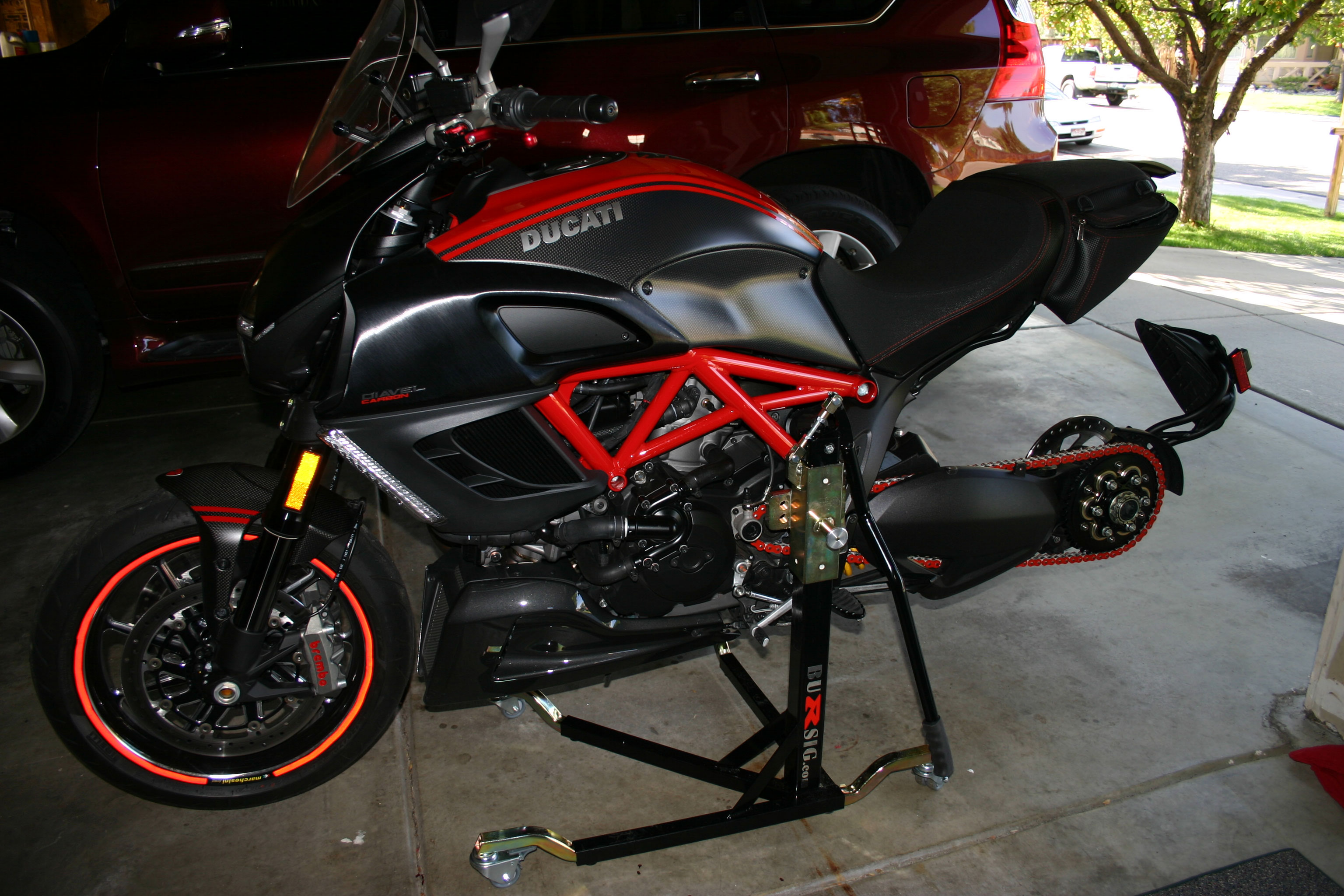 bursig-ducati-diavel-2.jpg