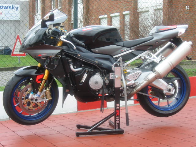 rsv-1000-mille-04-06-001.jpg